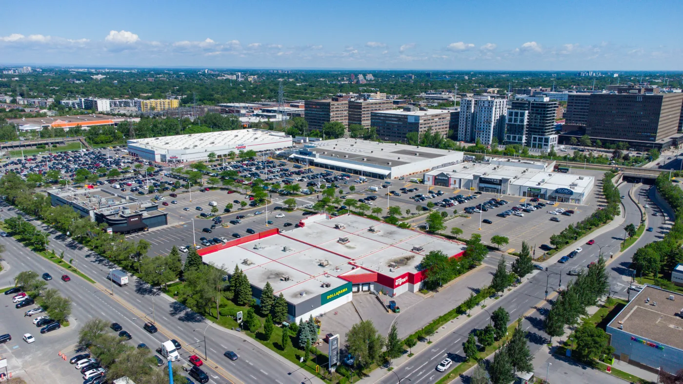 Vue aérienne du Marché Central, secteur du District Central, Ahuntsic, Montréal